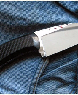 нож Георгия Анишина в Челябинске, клинок из 95х18, рукоятка карбон