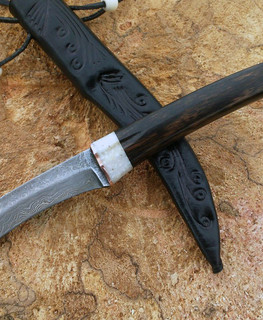 белорусский нож шейник "Коготь" из дамаска и рукоятка из эбена от Алексей "Lex Knives" из Рогачёва
