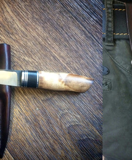 небольшой поясной туристический походный нож для леса, с кожаными ножнами и свободным подвесом в Твери, Торжке