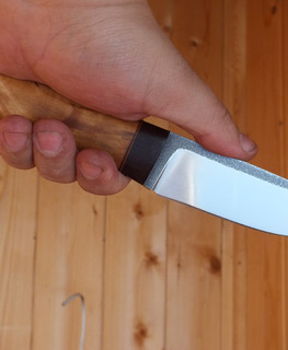 недорогой нож ручной работы для рыбалки светлая рукоятка из карельской березы в Набережных Челнах (Татарстане)