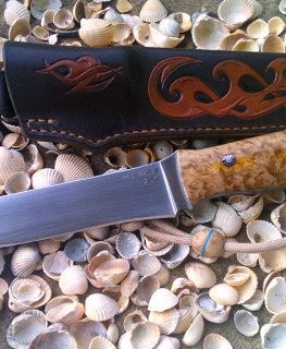 нож из 440С и стабилизированного капа, мастер Геннадий Немов из Самары