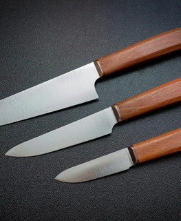 Кухонная тройка ножей из Niolox и рукоятка африканское красное дерево