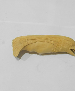резная голова орла из дерева на рукоятку ножа